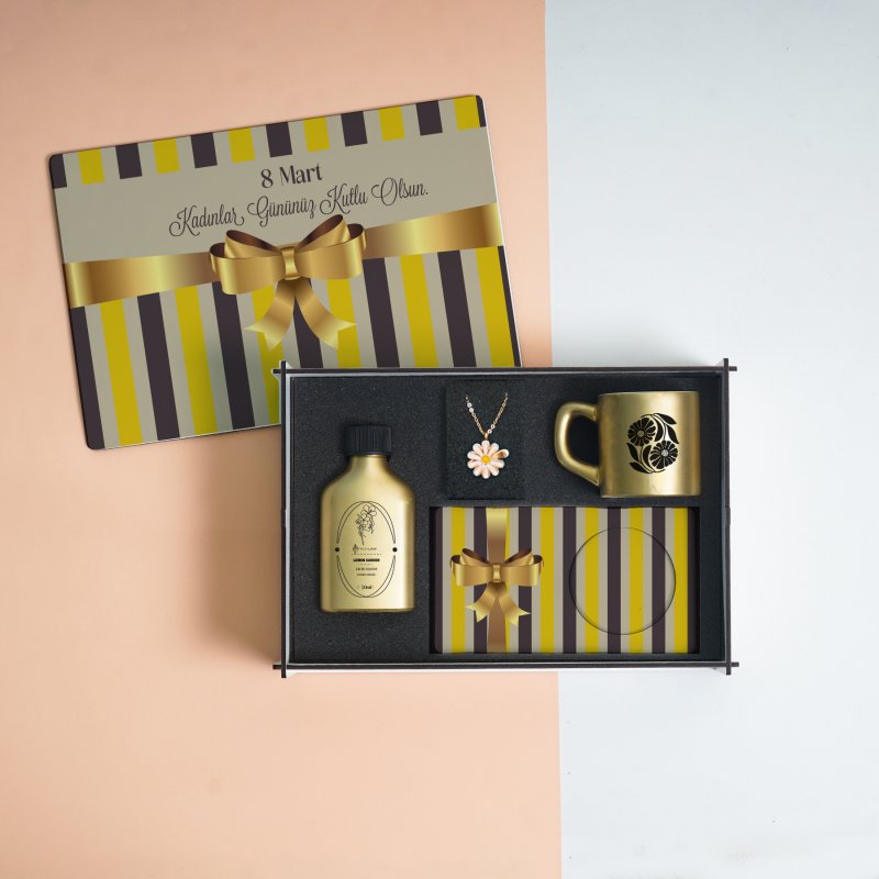 Kadınlar Günü Hediye Seti – Ahşap Kutu, Kolonya, Sunumlu Fincan,Kolye